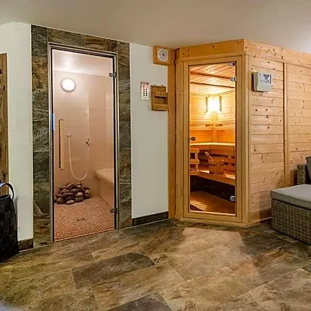 Alpenhof Waengle فندق 3*