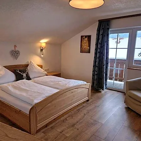 فندق Alpenhof Waengle 3*